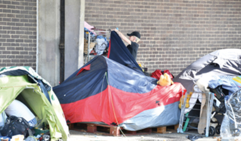 Rough sleepers in London © 4-life-2-b/Shutterstock.com