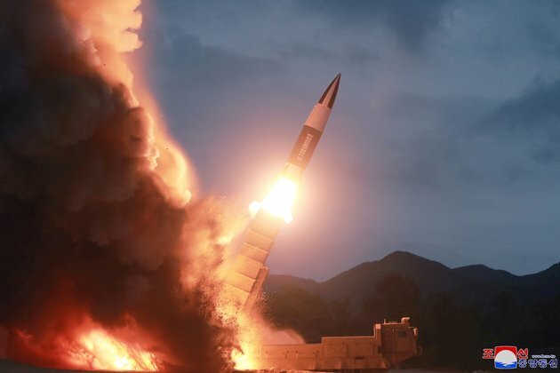 North Korea Fires Projectiles Hours After Calling for Talks