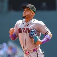 Diamondbacks 2B Ketel Marte (knee) travels to Phoenix for MRI