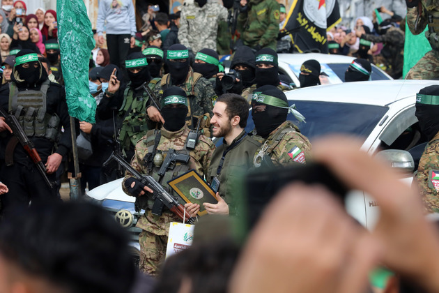 MIDEAST-GAZA-HAMAS-HOSTAGE HANDOVER