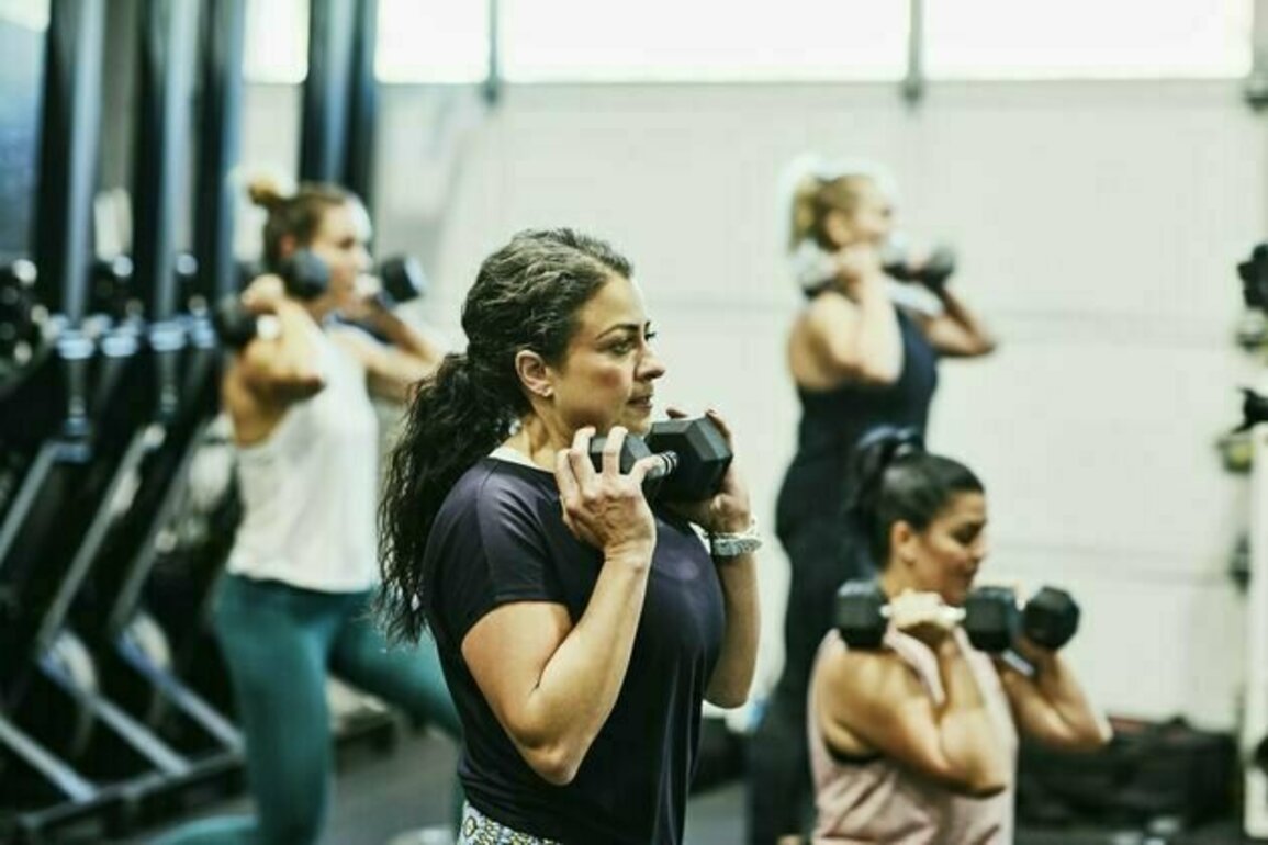 How do I get started in the gym lifting weights?