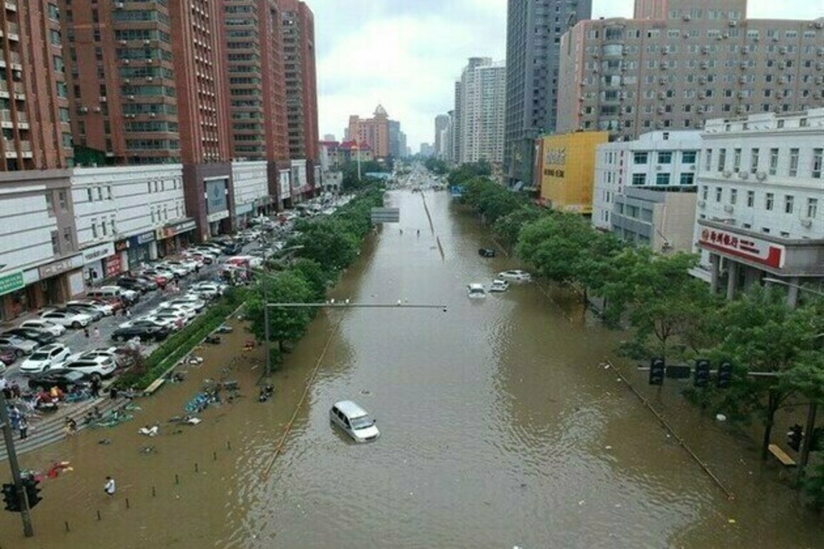 Beijing Lifts Rain Alert After Tens of Thousands Evacuated