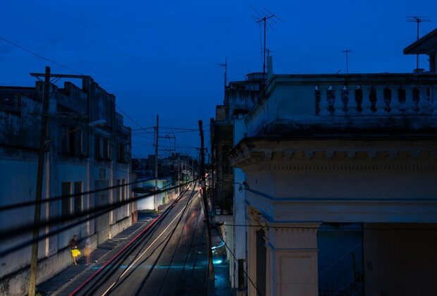 Complete power outage hits Cuba