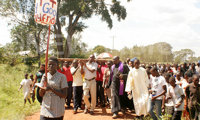 Over 1000 Christians participate in the Way of the Cross in Iganga Over 1000 Christians participate in the Way of the Cross in Iganga