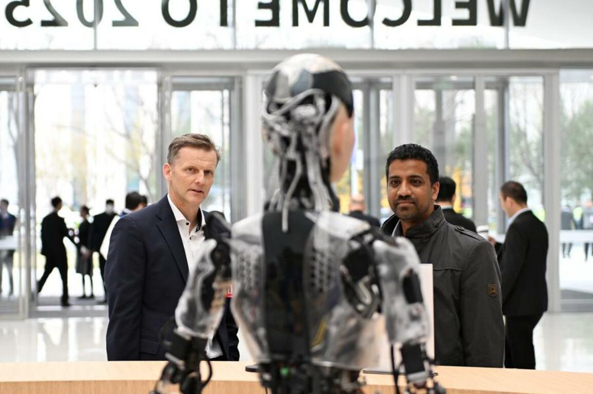 Interview: China's global strength solidified by high-tech innovation, economic stability, says expert