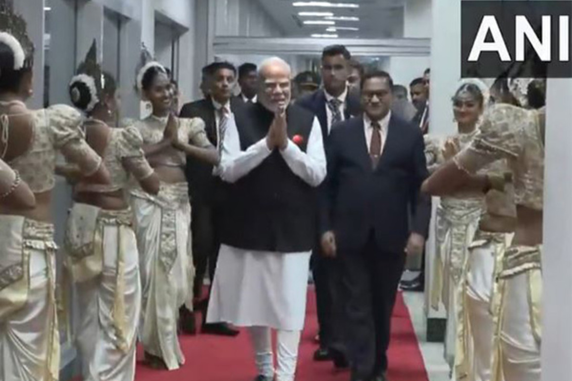 PM Modi arrives in Colombo, six top Sri Lankan ministers receive him at airport