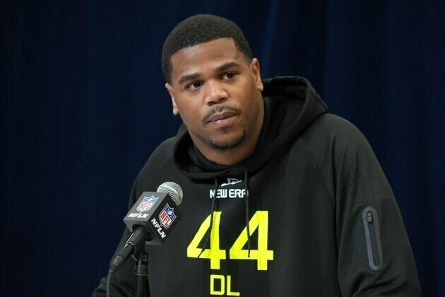 Docs advise against surgery for potential top pick Abdul Carter