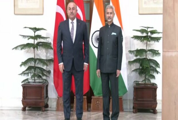 Jaishankar meets his Turkish counterpart Mevlut Cavusoglu in Delhi