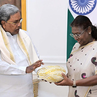 Karnataka CM Siddaramaiah meets President Murmu in Delhi