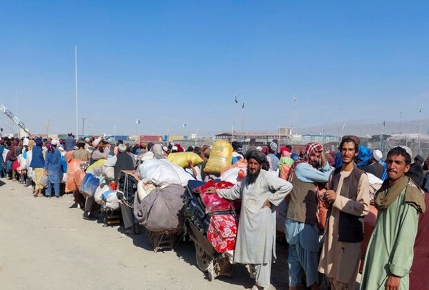 Pakistan intensifies crackdown on Afghan refugees, aims to repatriate 8 lakh cardholders