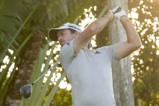 Nick Taylor grabs two-shot lead at Sony Open in Hawaii