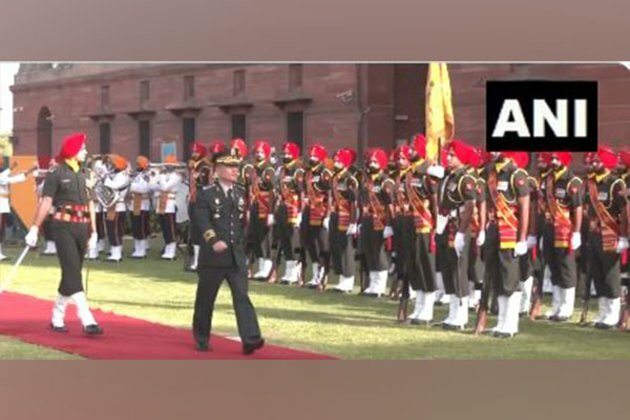 South Korean Chief of Staff Park Jeong-Hwan receives guard of honourin New Delhi