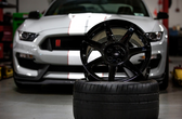 The Ford Shelby GT350R Mustang comes with carbon fiber wheels