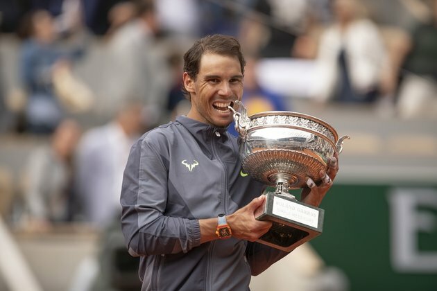 Favored at French Open, Nadal chases Federer's slam mark