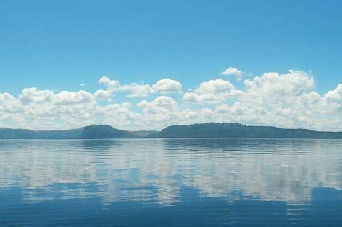 Lakeshore shallows can be biodiversity hotspots - but warming is changing their complex ecology