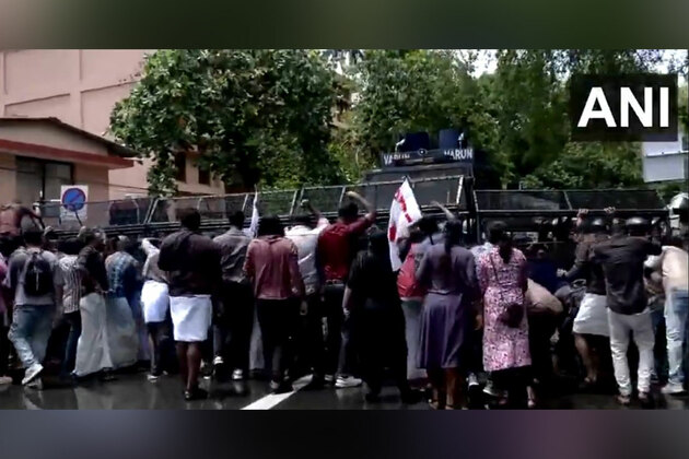 DYFI holds protest march to Accountant General office in Thiruvananthapuram