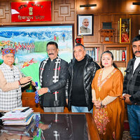 "Proposed cut in import duty on NZ apples threatens Himachal growers": MLA Kuldeep Rathore warns after meeting Governor