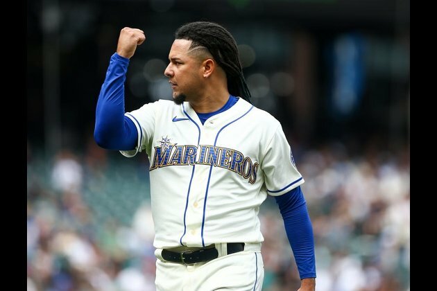 Mariners RHP Luis Castillo agrees to 5-year extension