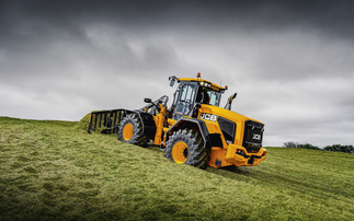 The self-proclaimed 'King of the clamp': JCB 435S