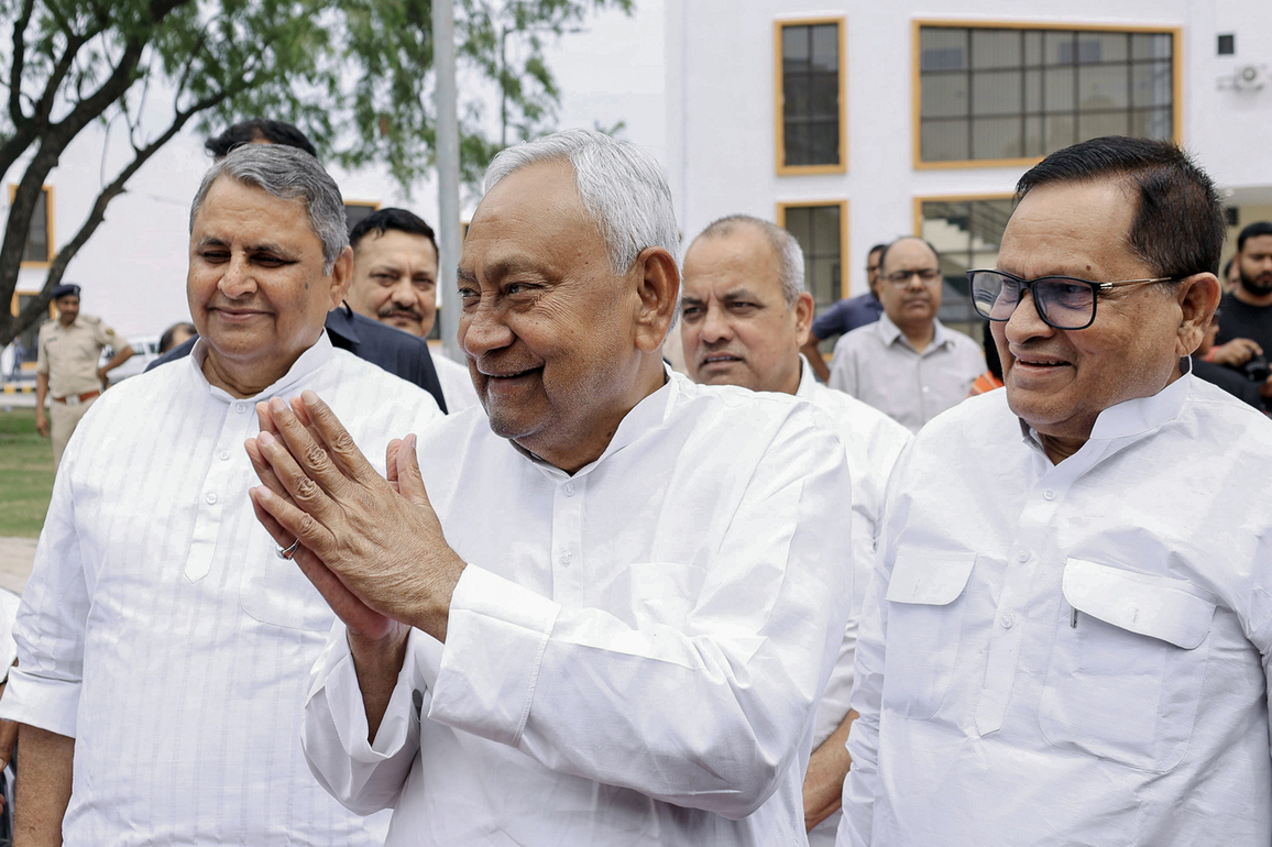 "New govt will have my full cooperation, guidance": Nitish Kumar after resigning as Bihar CM