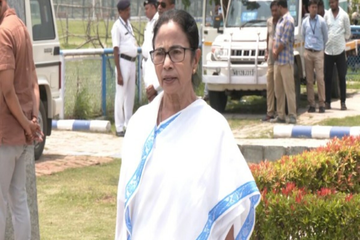 West Bengal CM Mamata Banerjee expresses concern over BSF Jawan from Hooghly detained by Pakistan Rangers
