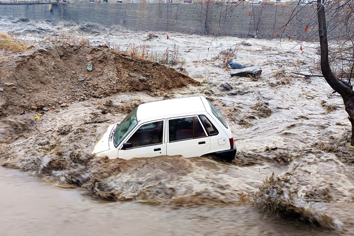 Himachal rain havoc: 574 roads and 389 power transformers disrupted, death toll at 386