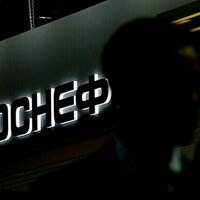 UK tightens sanctions against Russias largest oil firms