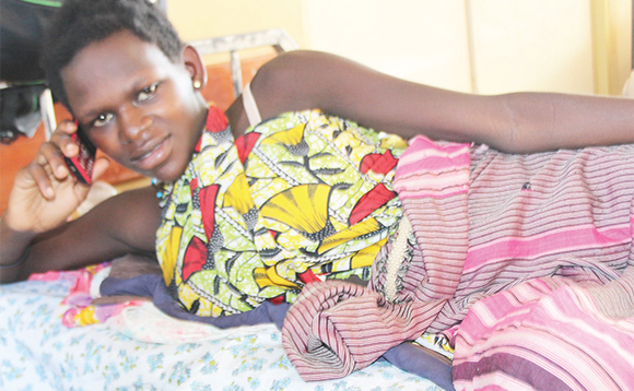 Nambajje ng’ali ku kitanda mu ddwaaliro e Mityana. Nambajje ng’ali ku kitanda mu ddwaaliro e Mityana.