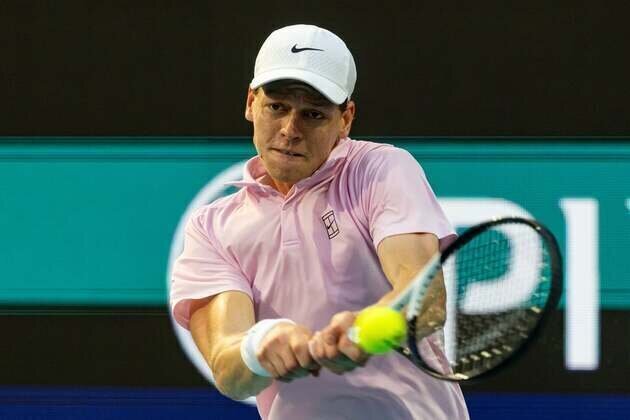 Jannik Sinner sees record set streak snapped, advances in Monte Carlo