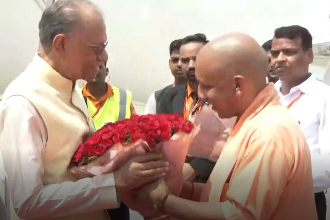 Mauritius PM Navinchandra Ramgoolam arrives in Ayodhya, received by CM Yogi Adityanath