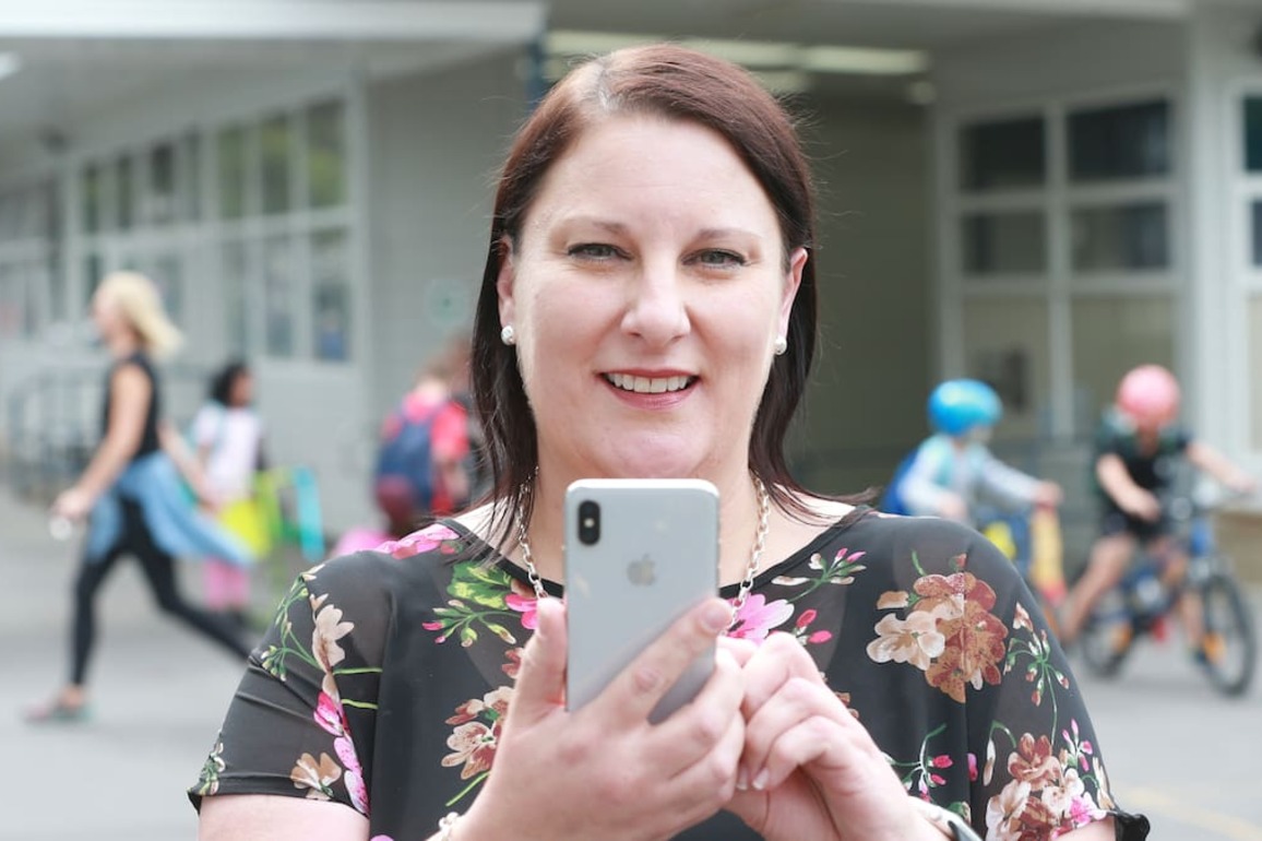School reports make way for online 'real-time' technology
