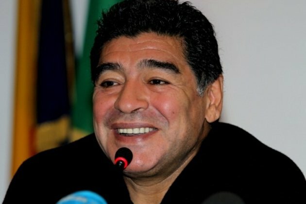 Death of &#039;eternal&#039; Maradona plunges football world into mourning