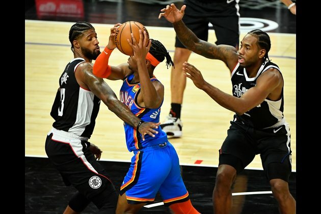 Clippers' Kawhi Leonard, Paul George out due to COVID-19 protocols