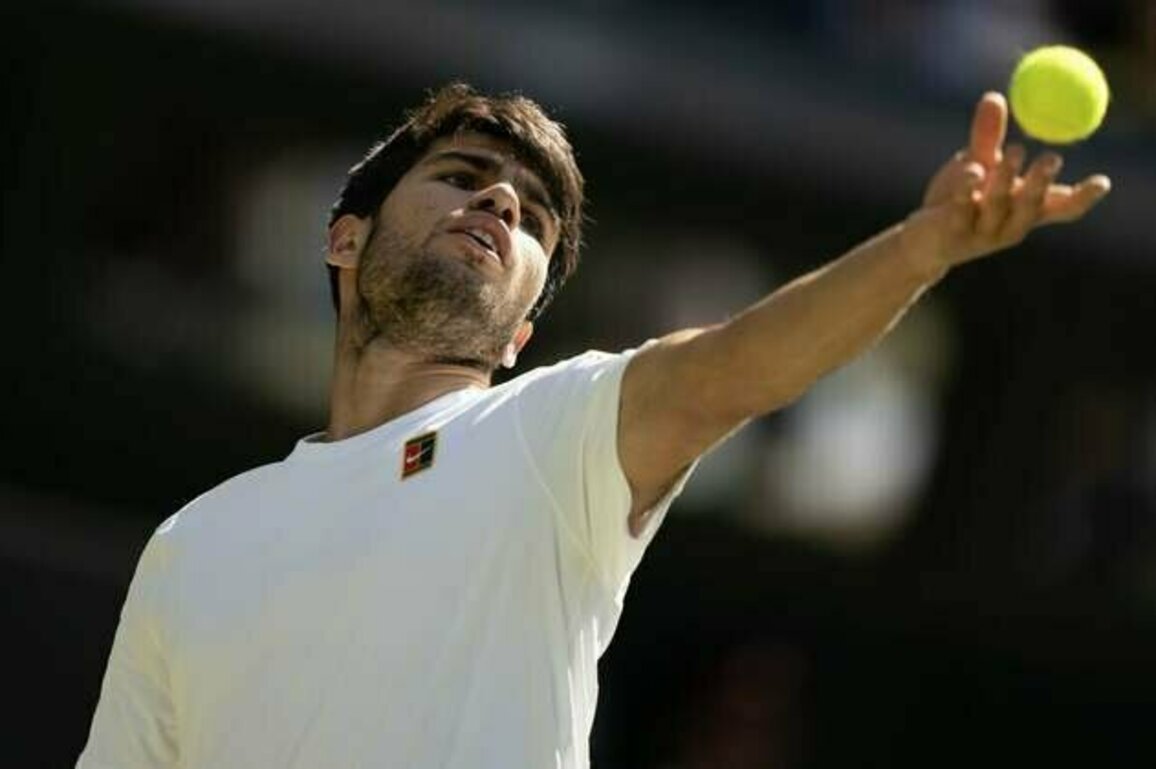 Public flips Carlos Alcaraz to Wimbledon favorite over Jannik Sinner