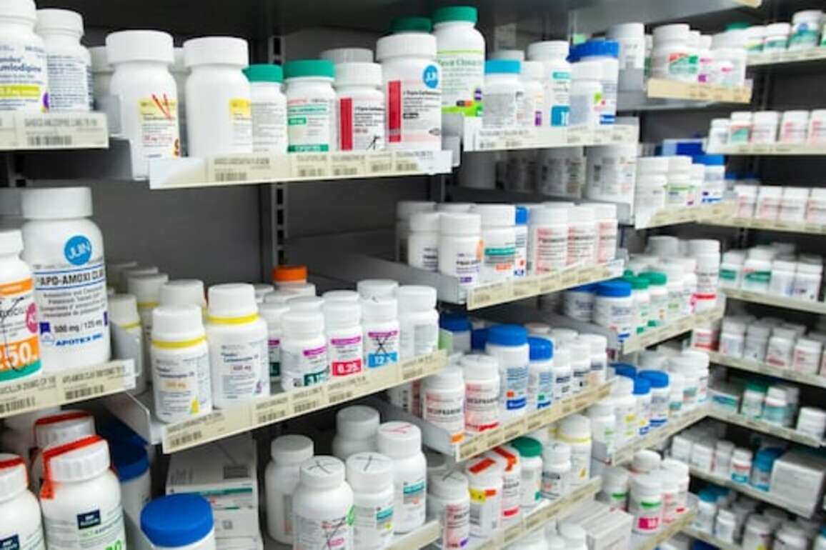 Alberta government to increase prescription costs for seniors for first time in 31 years