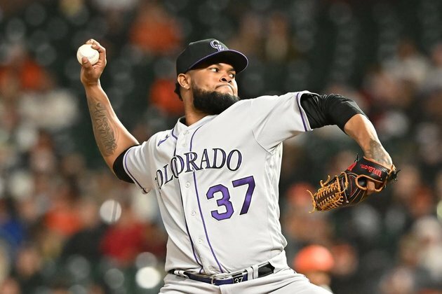 Rockies reinstate RHP Alex Colome from bereavement list