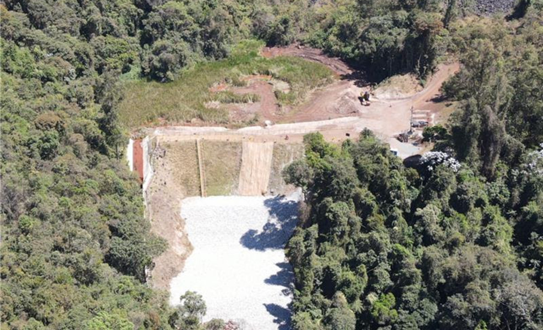 Barragem 6 na Mina de Águas Claras, da Vale, em MG