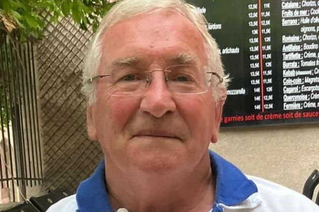 Principal who led school through Enniskillen bombing dies