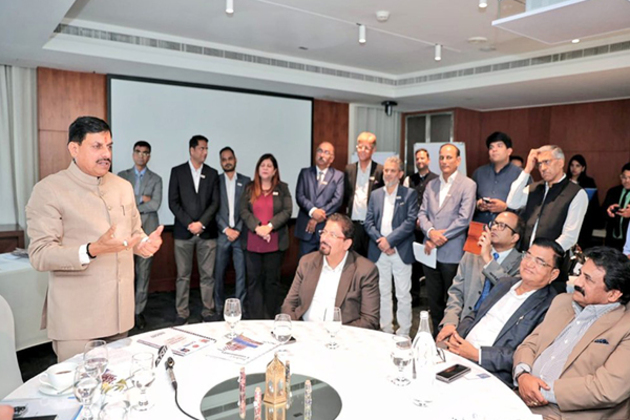 MP CM Yadav holds talks with Indian business delegation in Dubai