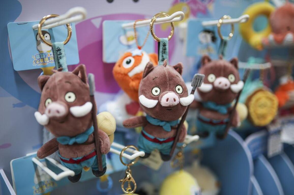 Global buyers flock to south China's Dongguan for creative manufacturing