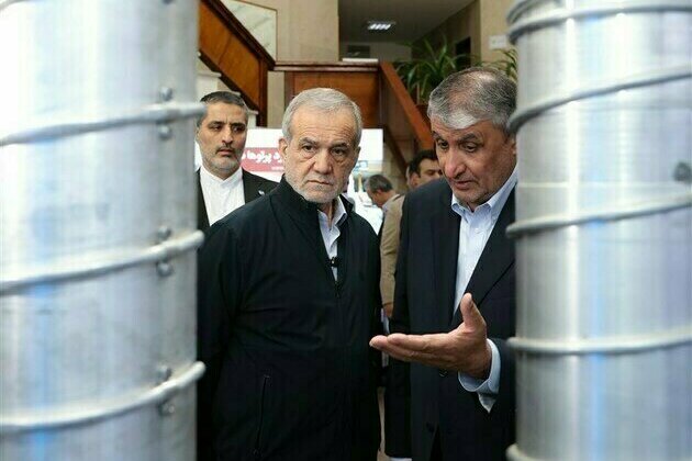 Iran Unveils New Achievements on Nuclear Technology Day