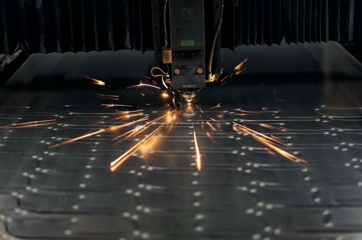 EconomyInFocus | Yangjiang sees 8 pct surge in knife & scissors export value in Jan.-April