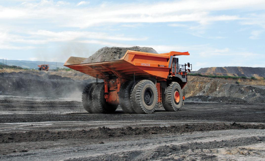 A Hitachi truck running at Maules Creek.