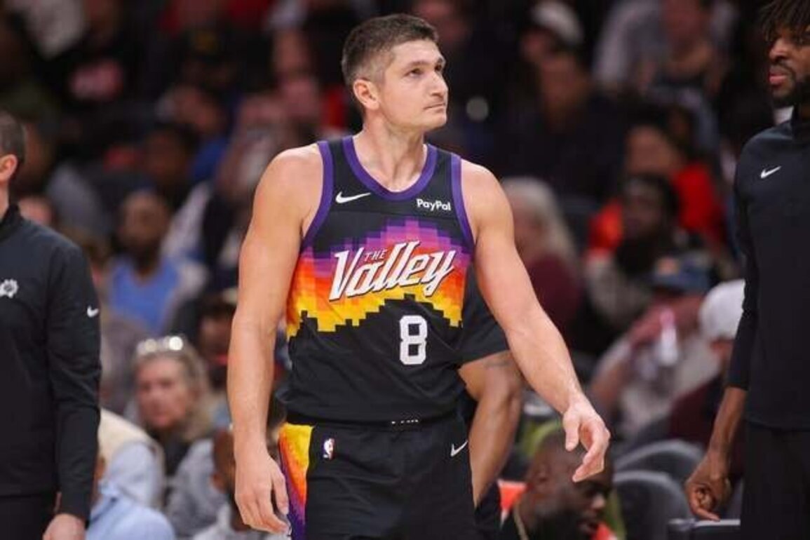 Suns adjusting to life without Devin Booker, face lowly Nets