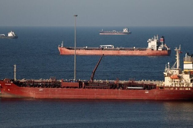 Defying US Blockade, Iran-Linked Ships Reportedly Transit Hormuz 