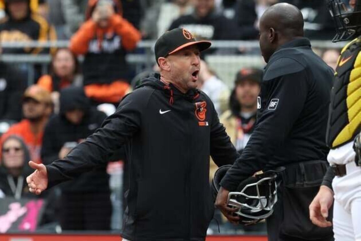 O's manager Craig Albernaz has facial fractures after foul ball