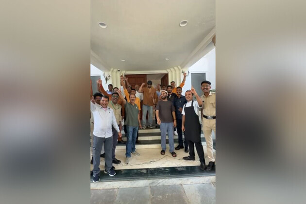 Sunny Deol wraps Goa schedule of his upcoming film, team celebrates with "Viva Goa, Viva Sunny Deol"