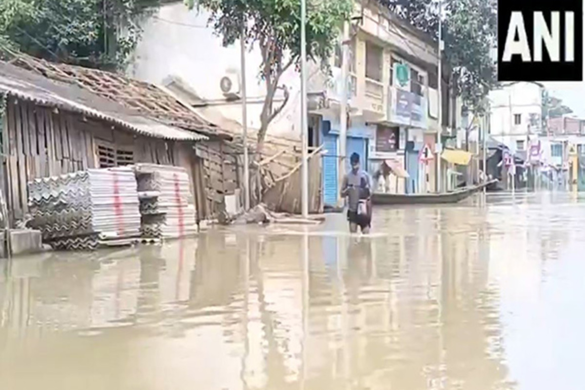 West Bengal rains: 3 dead as several areas flooded in Ghatal