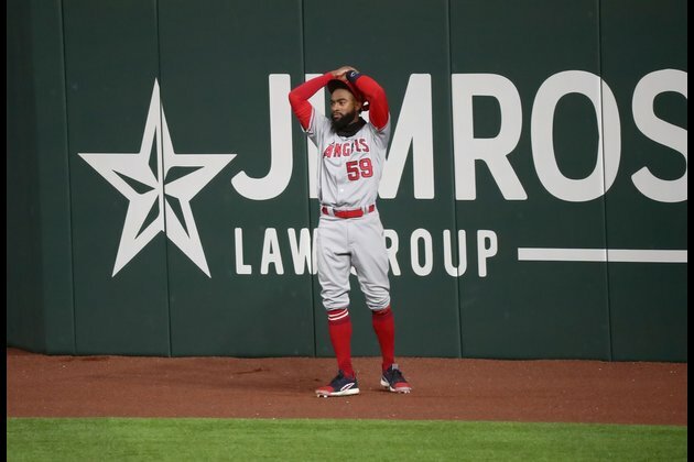 Bizarre play helps Rangers finish sweep of Angels