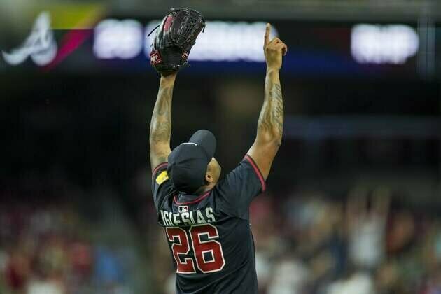 Braves top Reds in extras after teams score 16 runs in 8th